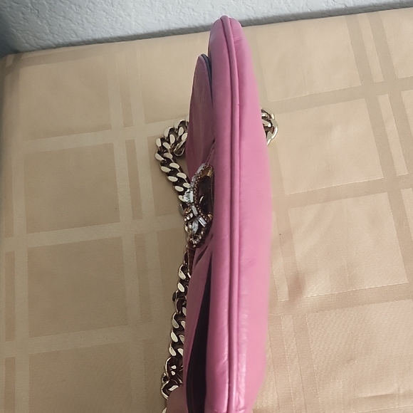 Wilsons Pink Leather Shoulder Bag W/ Removable Brass Chain Strap - Picture 6 of 12